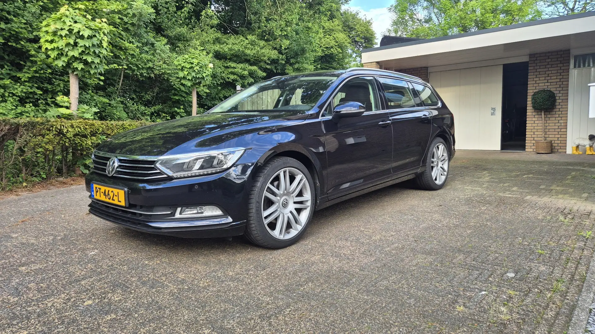 Volkswagen Passat 1.4 TSI CL Bns Zwart - 1