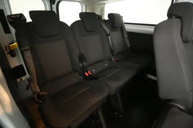 Ford Transit Custom view 7