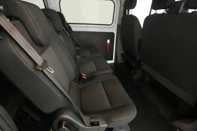 Ford Transit Custom view 13