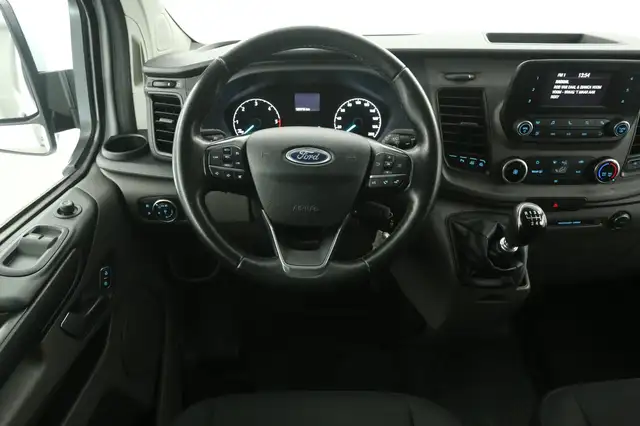 Ford Transit Custom view 2