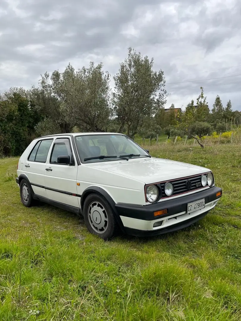 Volkswagen Golf GTI 5p 1.8 5m Білий - 1