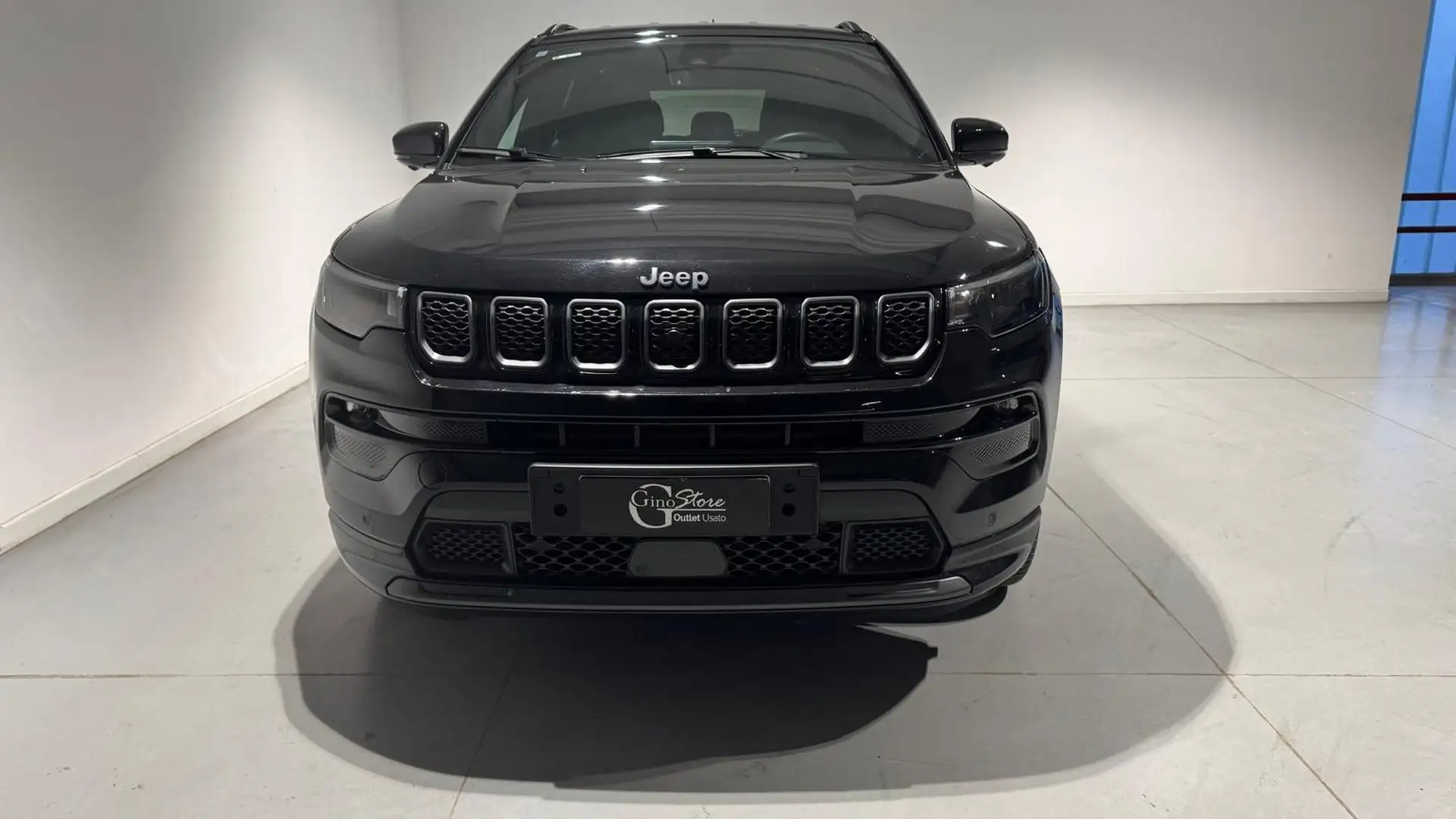 Jeep Compass 1.3 turbo t4 phev S 4xe auto Zwart - 2