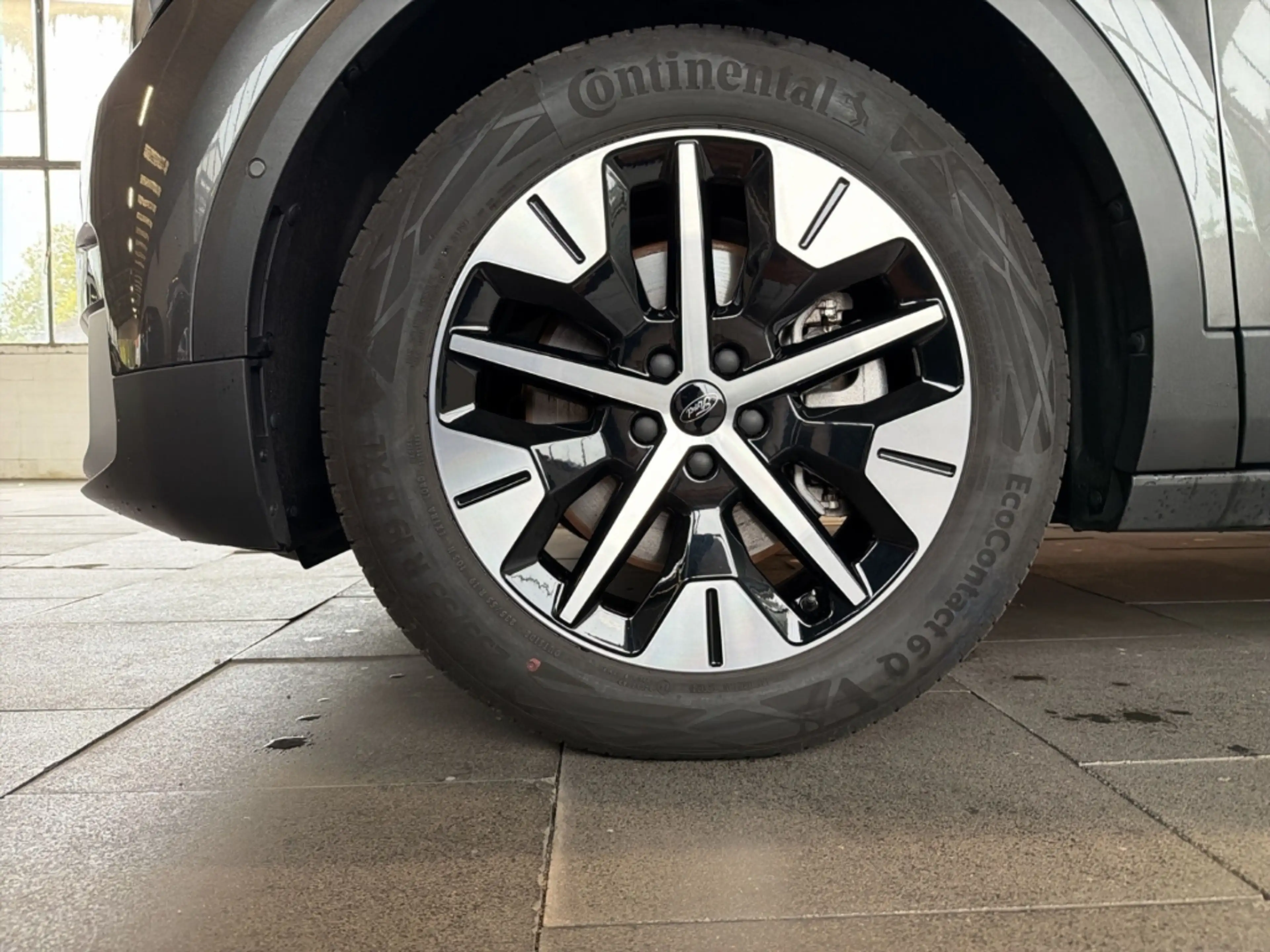 Ford Explorer AWD +LED+ACC+TWA+KEYFREE+360°+HUD+SZH+NAVI+DAB+ — photo 6