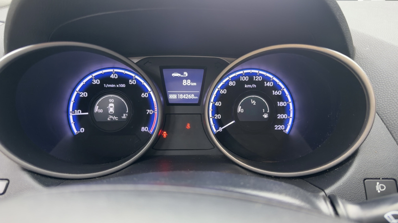 Hyundai iX35 2.0i 4WD i-Catcher — photo 15