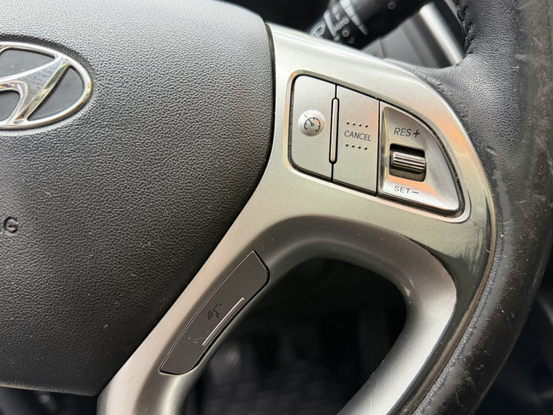 Hyundai iX35 2.0i 4WD i-Catcher — photo 12