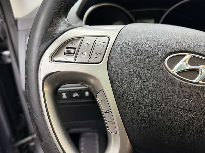 Hyundai iX35 2.0i 4WD i-Catcher — photo 11
