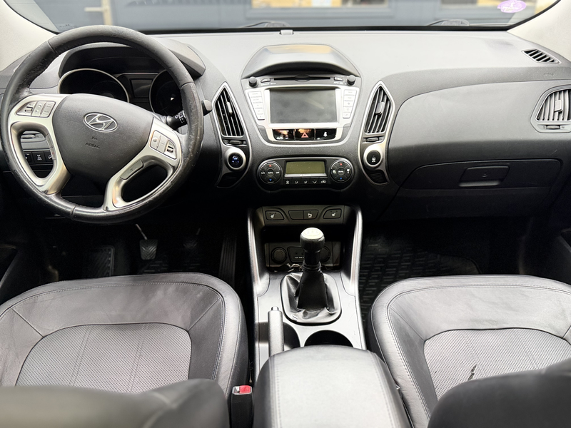 Hyundai iX35 2.0i 4WD i-Catcher — photo 9