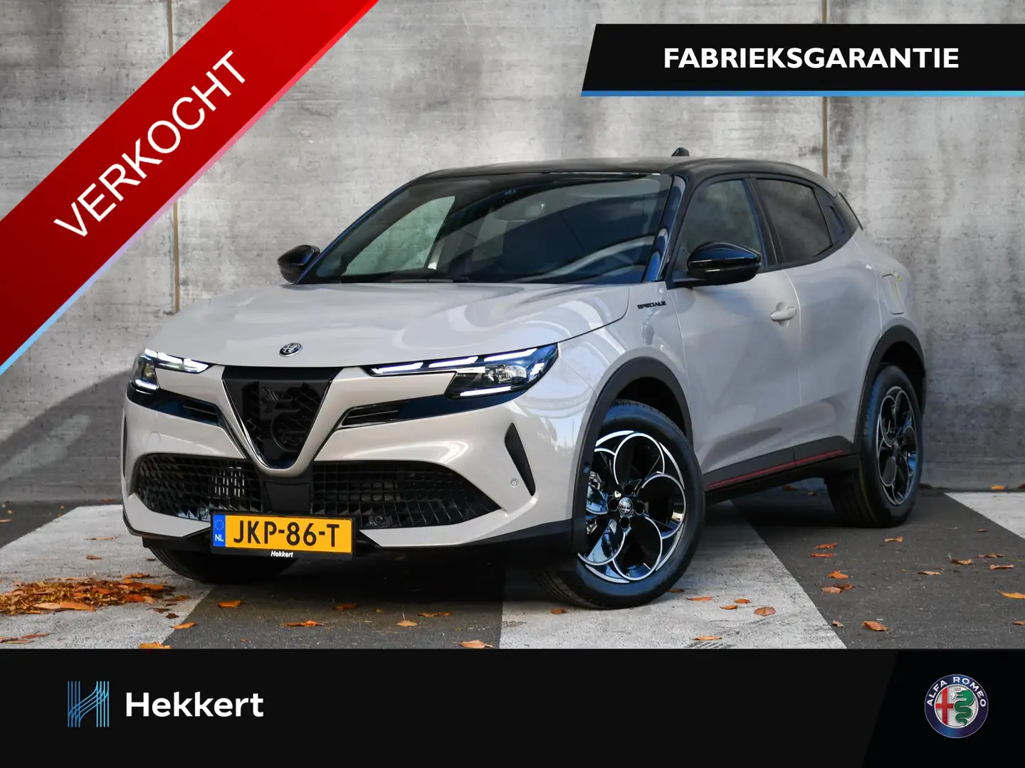 Alfa Romeo Junior Speciale 1.2 Turbo Ibrida 145pk Automaat ADAPT. CR Gris - 1