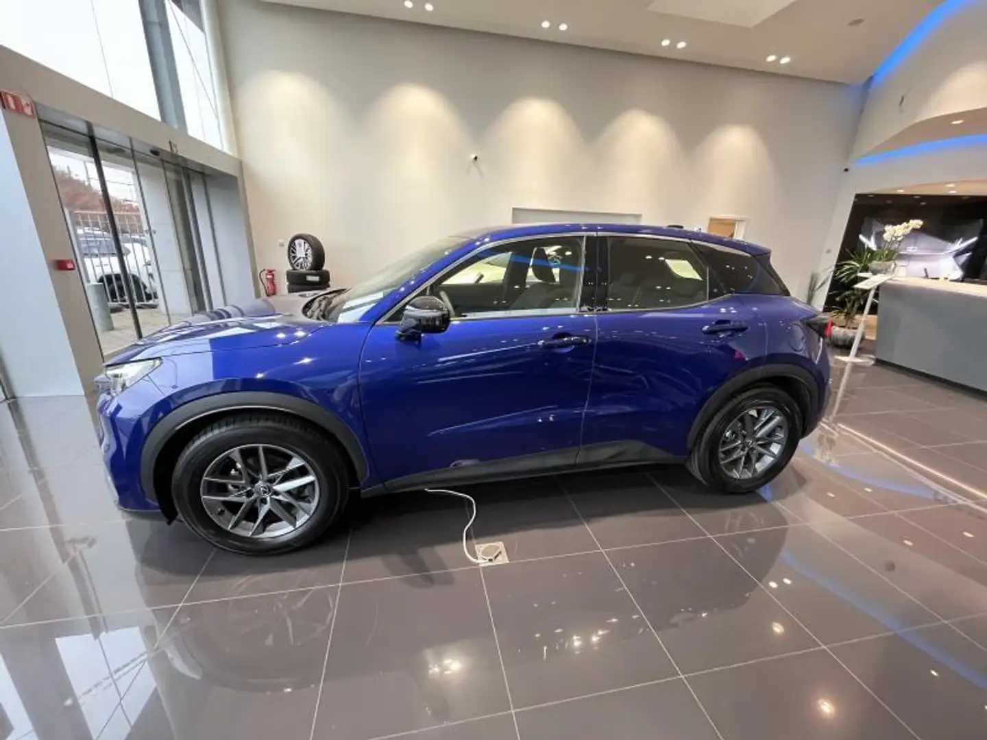 Lexus LBX 1.5 Hybrid CVT 5d 67kW Bleu - 2