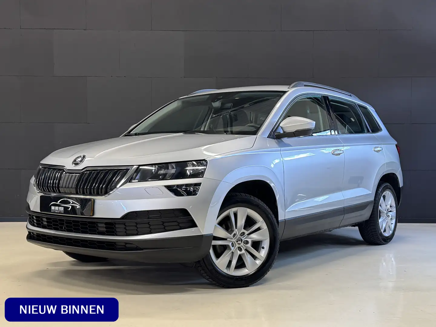 Skoda Karoq 1.5 TSI ACT Style 150PK Automaat | Carplay | Stoel Grijs - 1