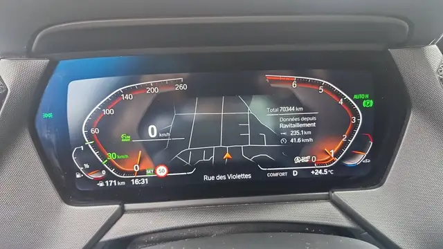 BMW 1 Series view 12
