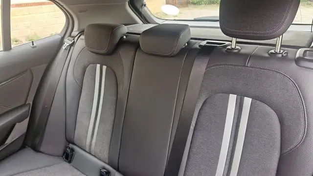 BMW 1 Series view 9