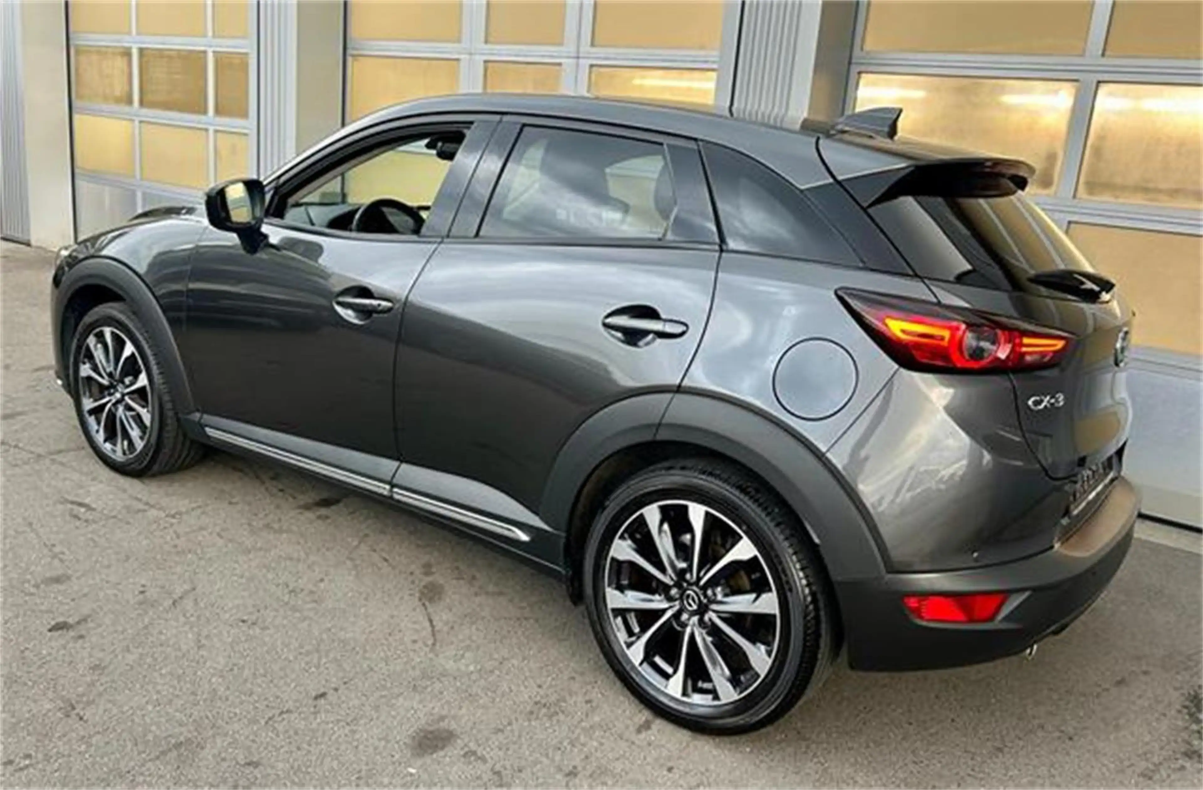 Mazda CX-3 G121 Revolution Top mit Navigation & Carplay/ — photo 3