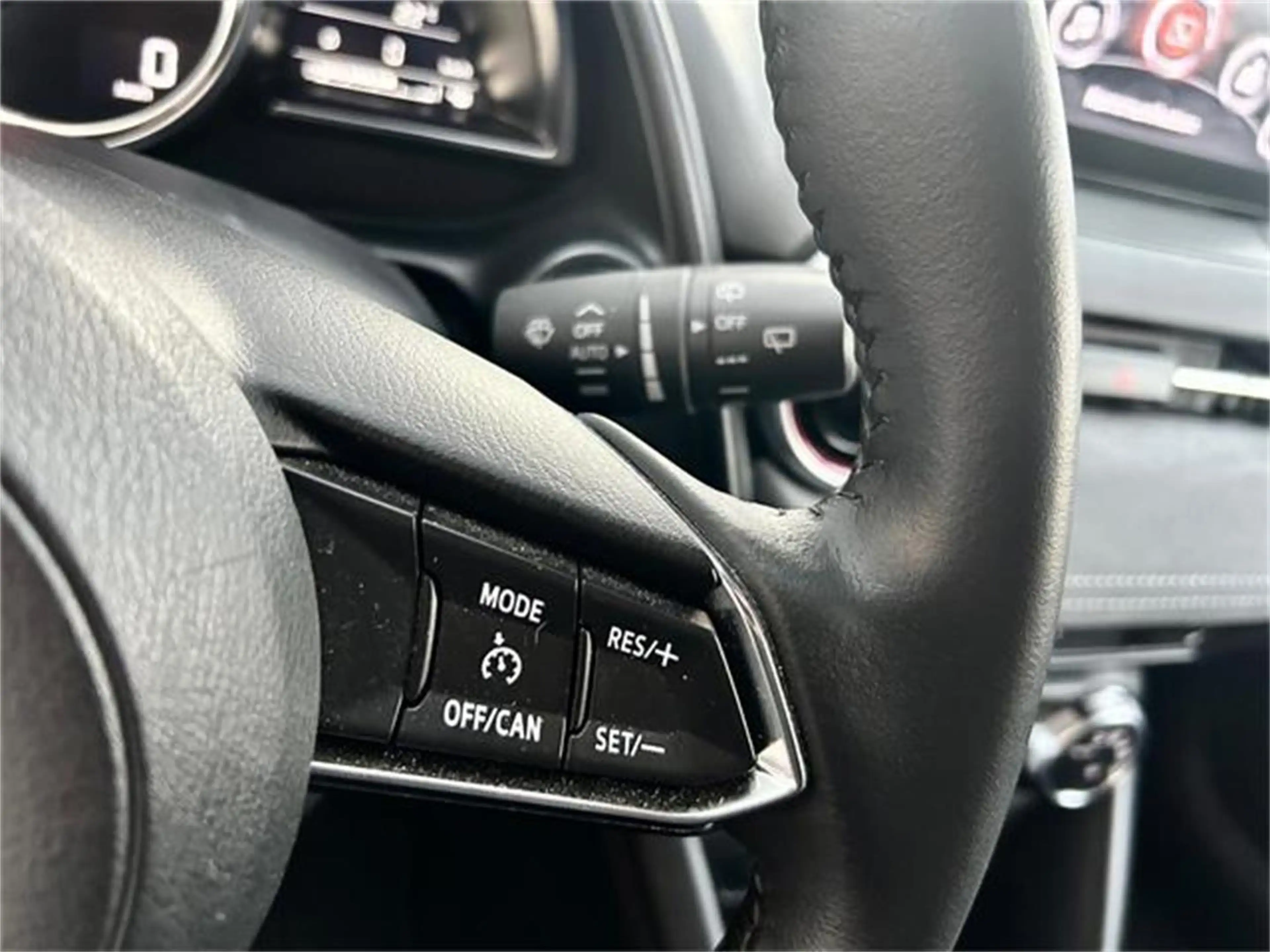 Mazda CX-3 G121 Revolution Top mit Navigation & Carplay/ — photo 10