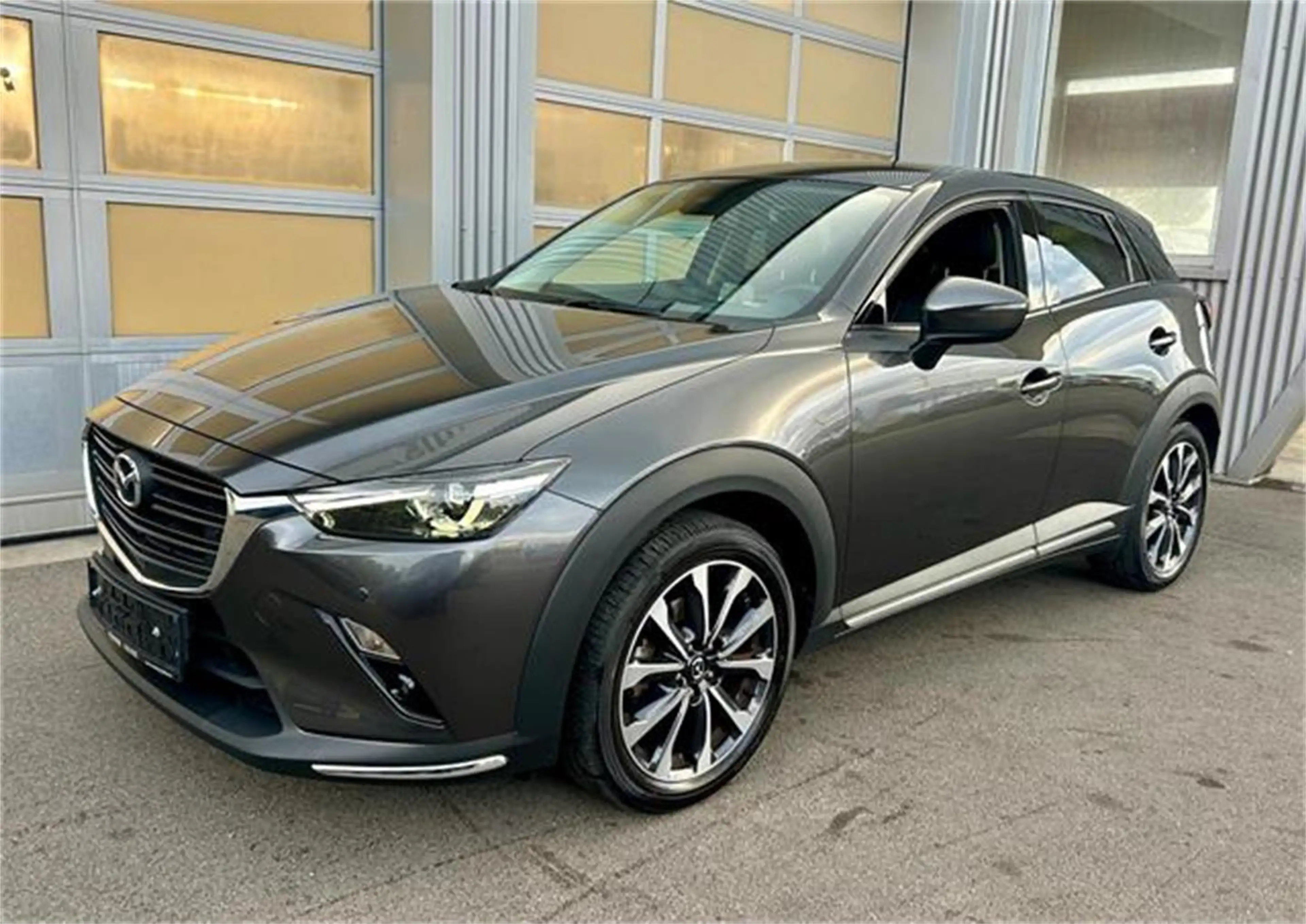 Mazda CX-3 G121 Revolution Top mit Navigation & Carplay/