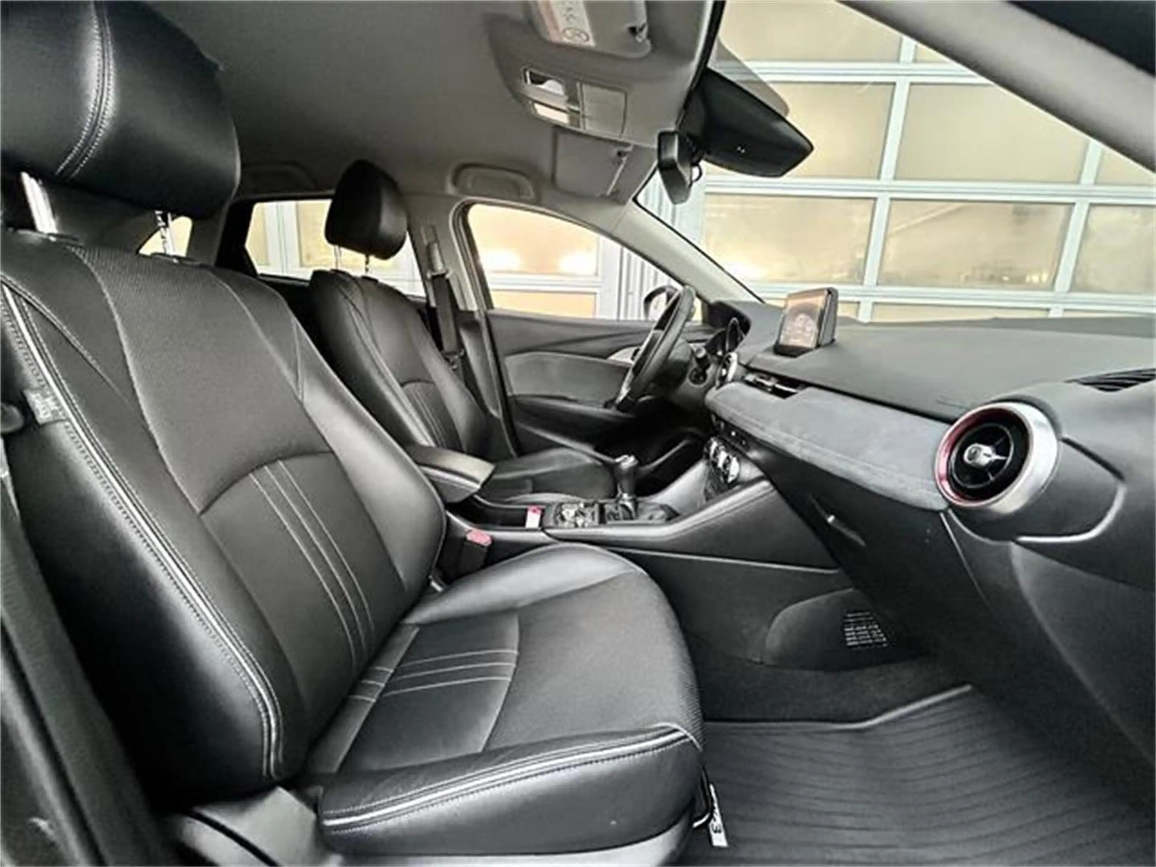 Mazda CX-3 G121 Revolution Top mit Navigation & Carplay/ — photo 12