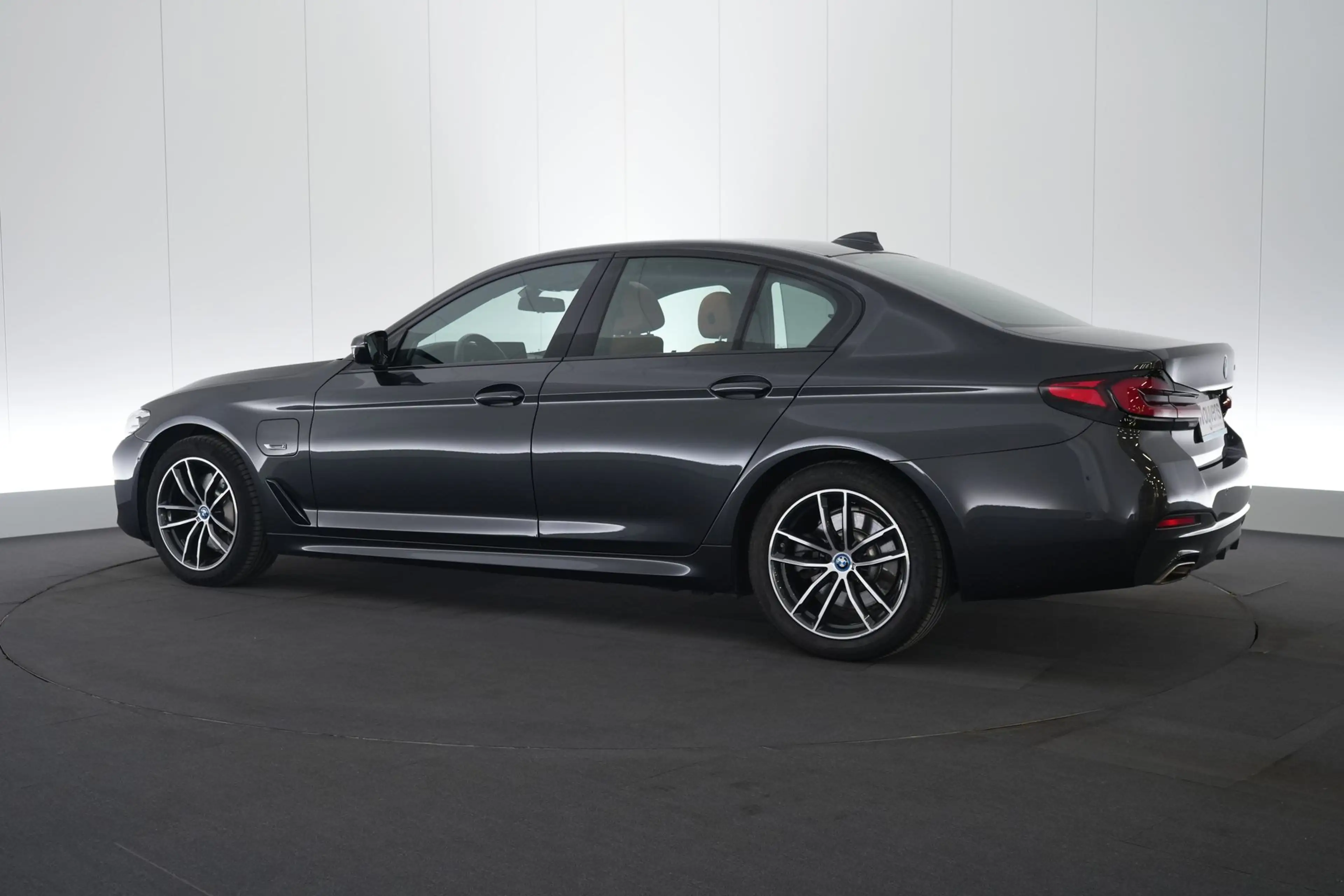 BMW 530 5 530e PHEV M-Sport Business LEDER/CUIR LED GPS PD — photo 10