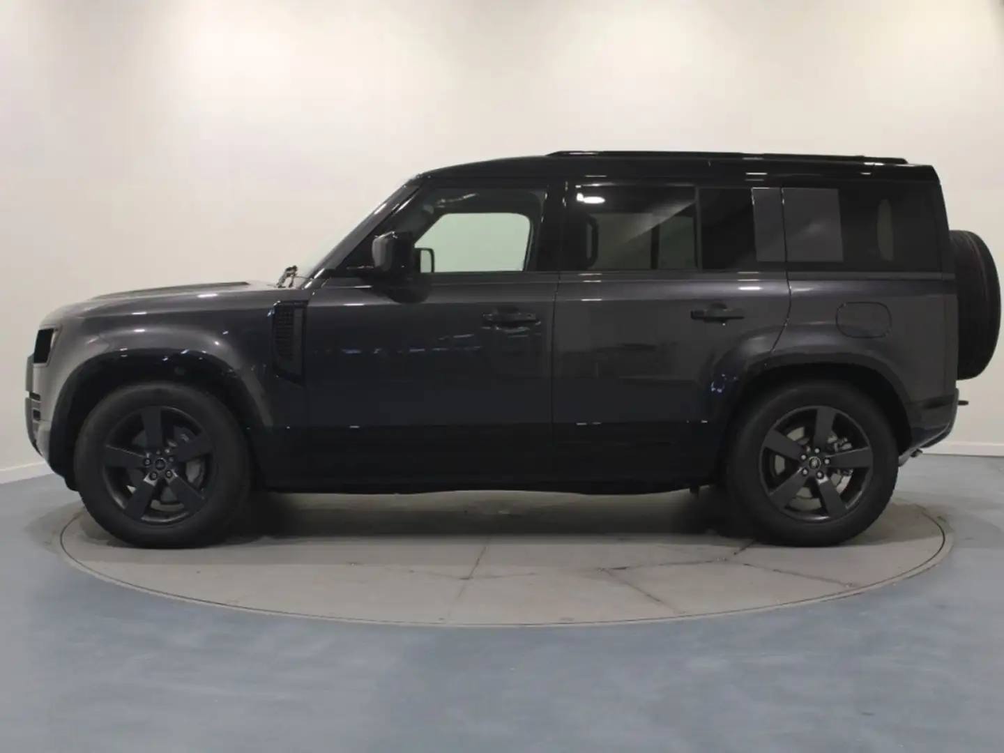 Land Rover Defender 110 2.0 Si4 PHEV X-Dynamic SE AWD Aut. 300 Grijs - 2