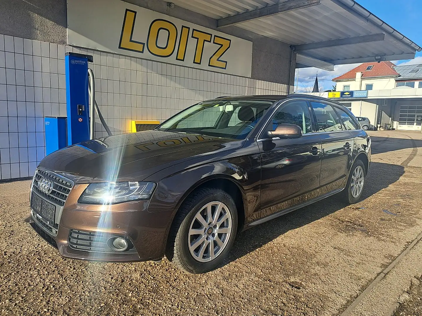 Audi A4 Avant 1,8 TFSI Comfort Edition Braun - 1