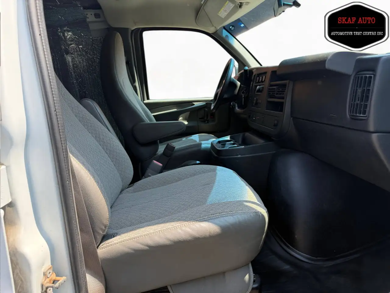 Chevrolet Express 3500 снимка Chevrolet Express 3500