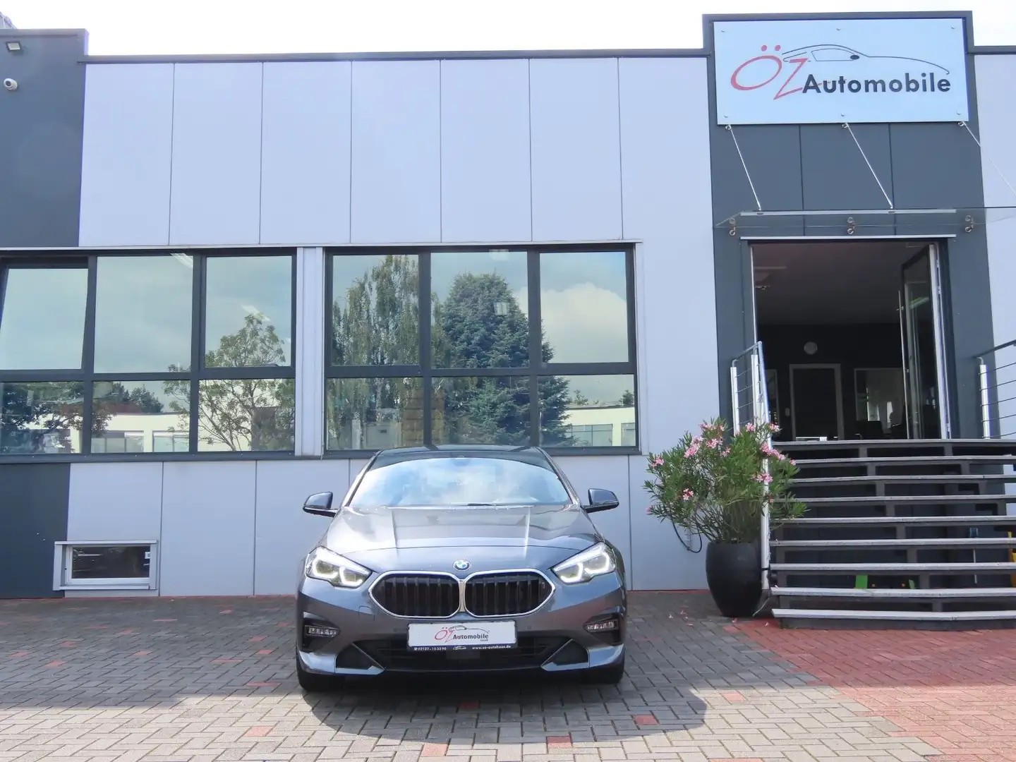 BMW 218i Gran Coupé Sport Line Gri - 2