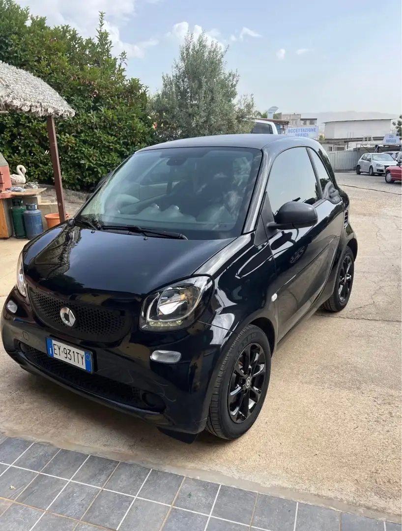 smart forTwo Fortwo III 2015 1.0 Youngster 71cv Nero - 1