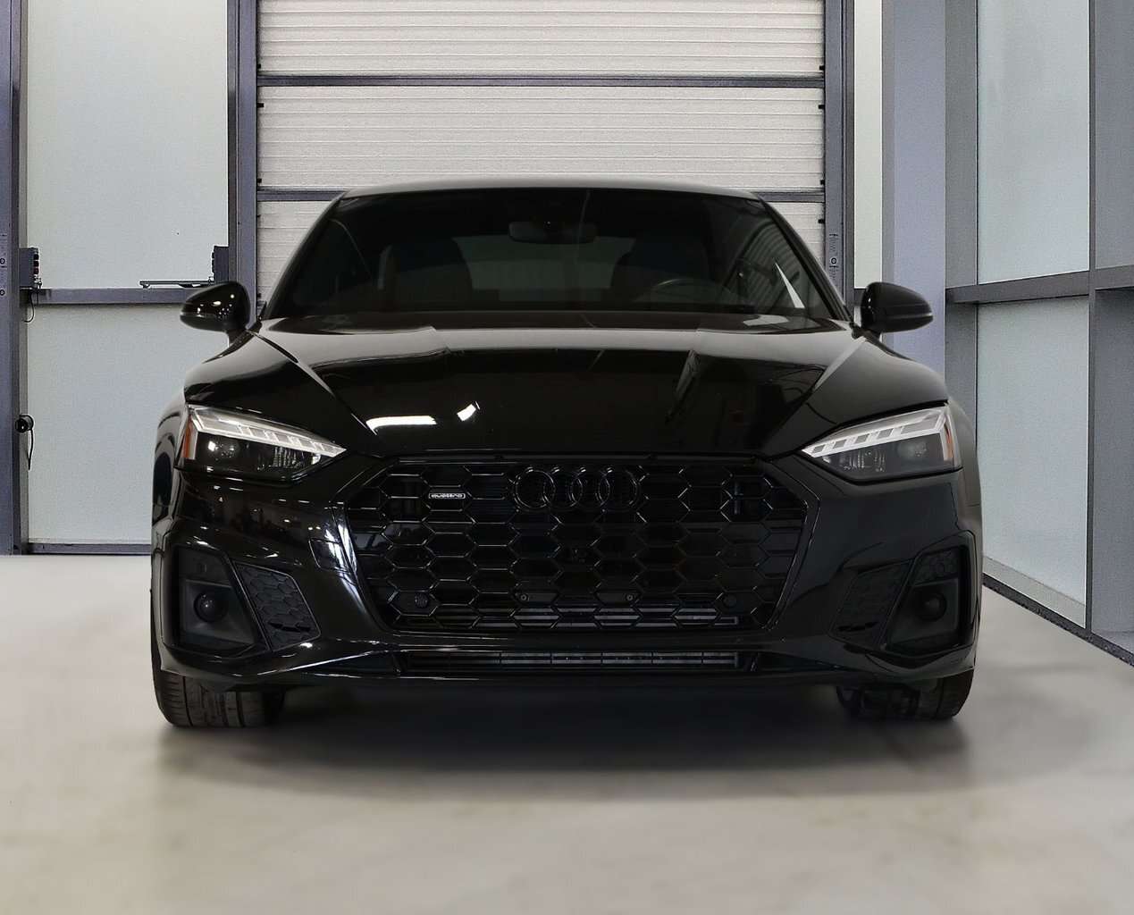 2023 Audi A5 Progressiv / Black Optics / 20 '' Rotors / Carplay alt 5
