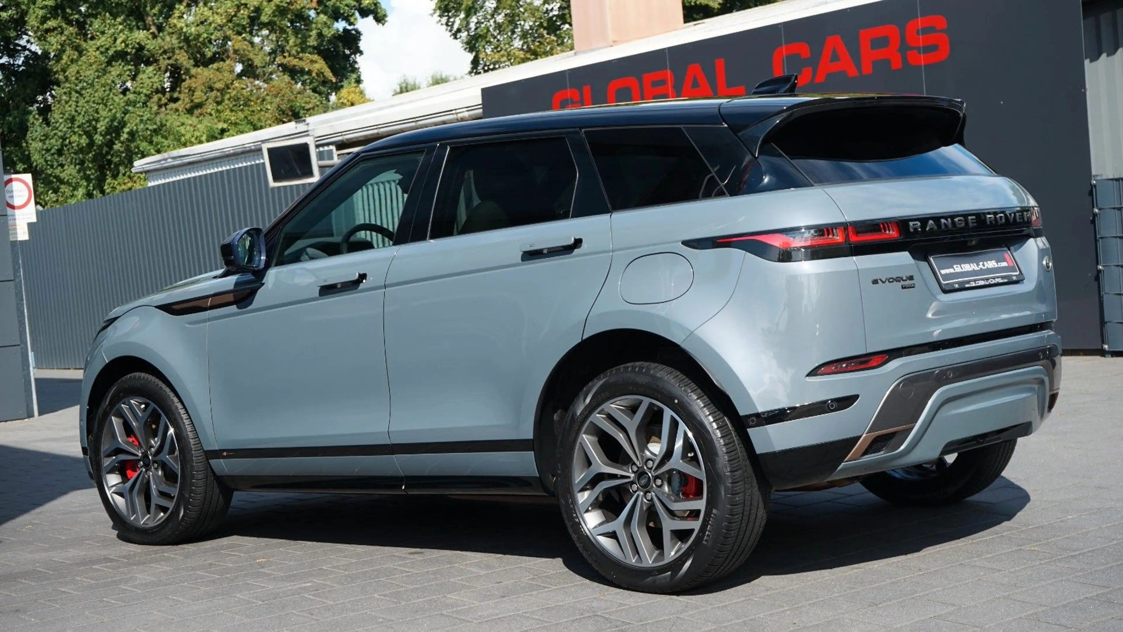Land Rover Range Rover Evoque EVOQUE P300e R-DYNAMIC HSE*PANO*HUD*AHK* — photo 11