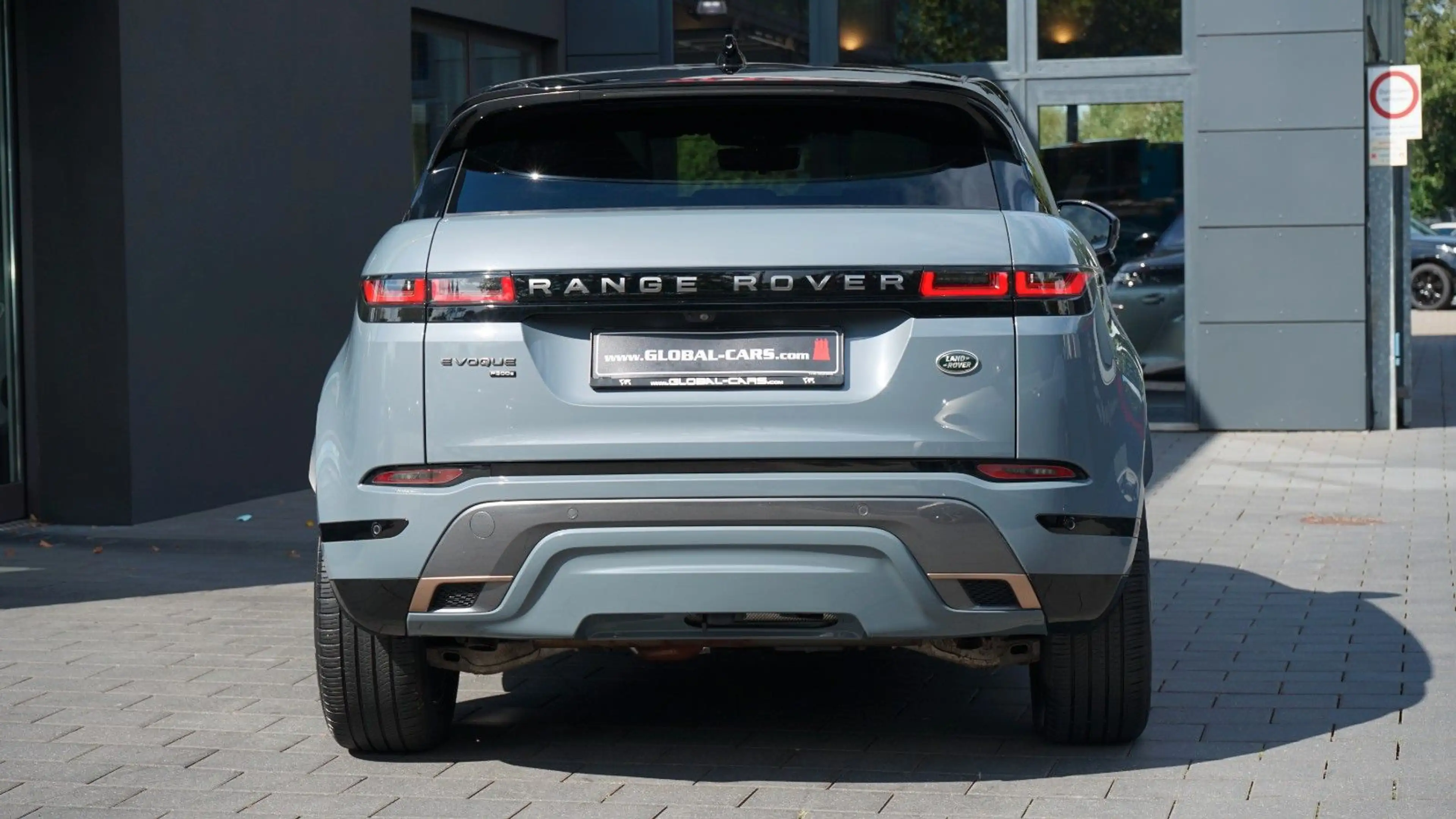 Land Rover Range Rover Evoque EVOQUE P300e R-DYNAMIC HSE*PANO*HUD*AHK* — photo 15