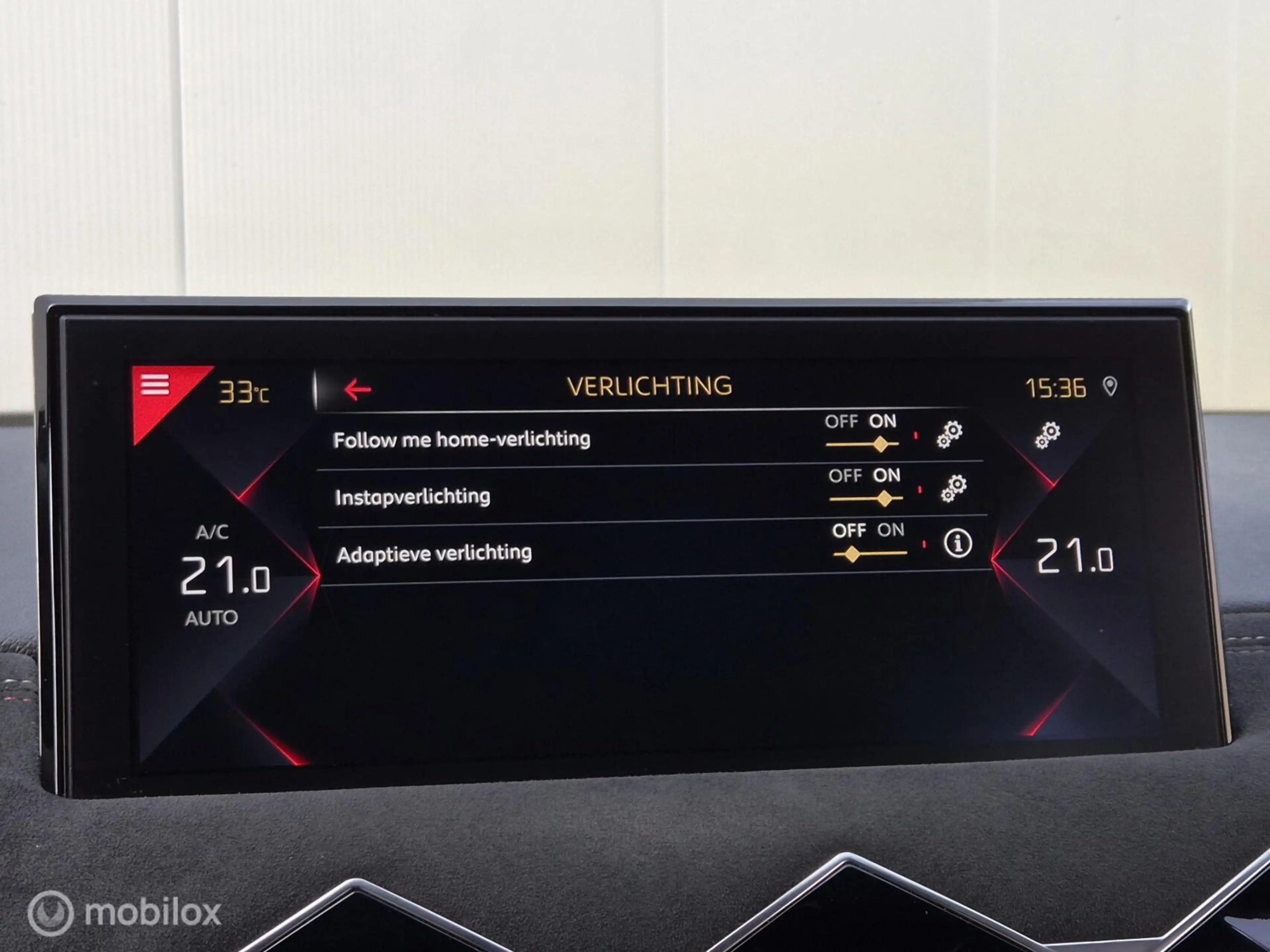 DS Automobiles DS 3 Crossback 1.2 PERFORMANCE LINE/ALCANTARA/HEAD-UP/FULL LED/CA — photo 39