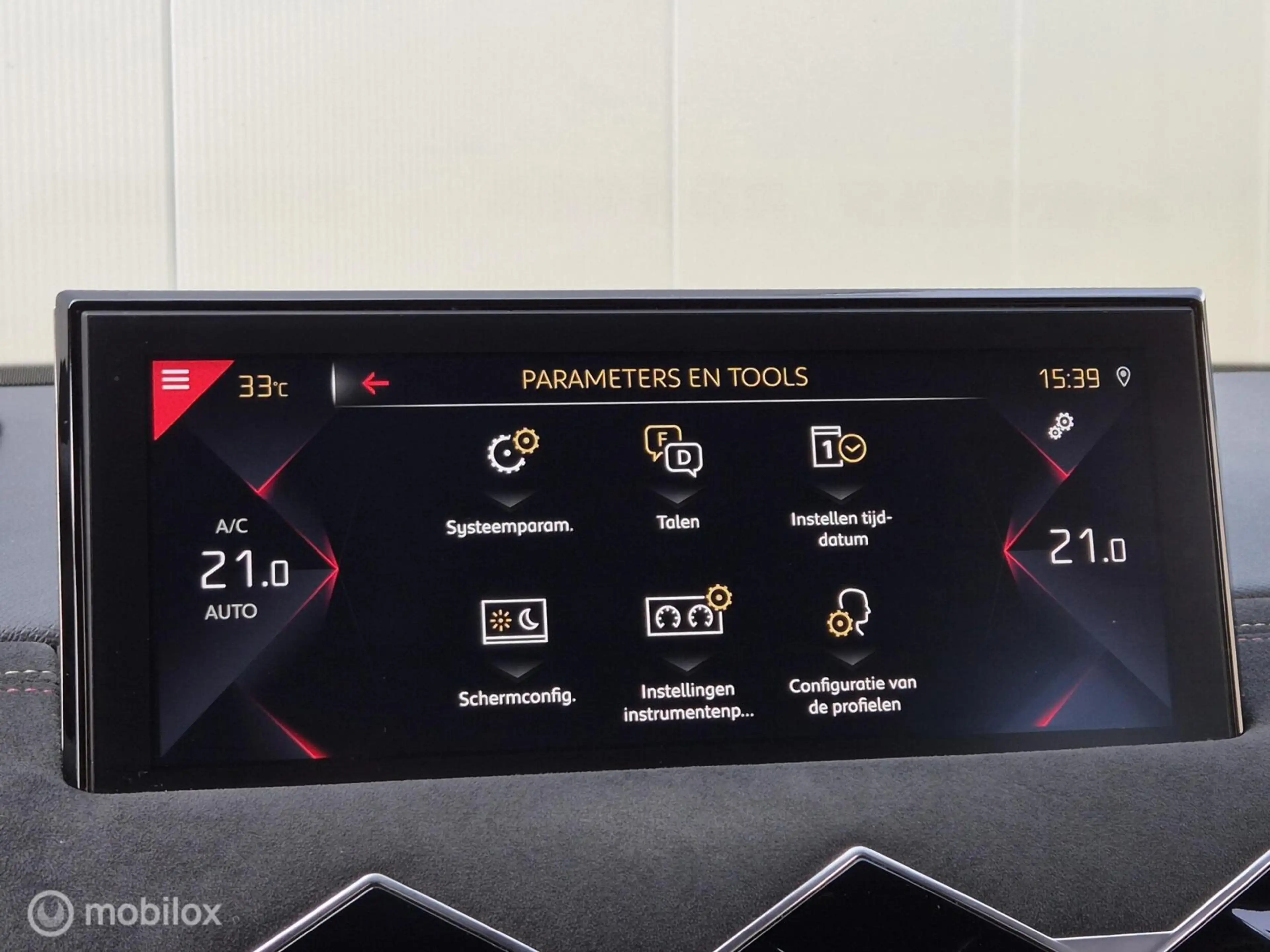 DS Automobiles DS 3 Crossback 1.2 PERFORMANCE LINE/ALCANTARA/HEAD-UP/FULL LED/CA — photo 29