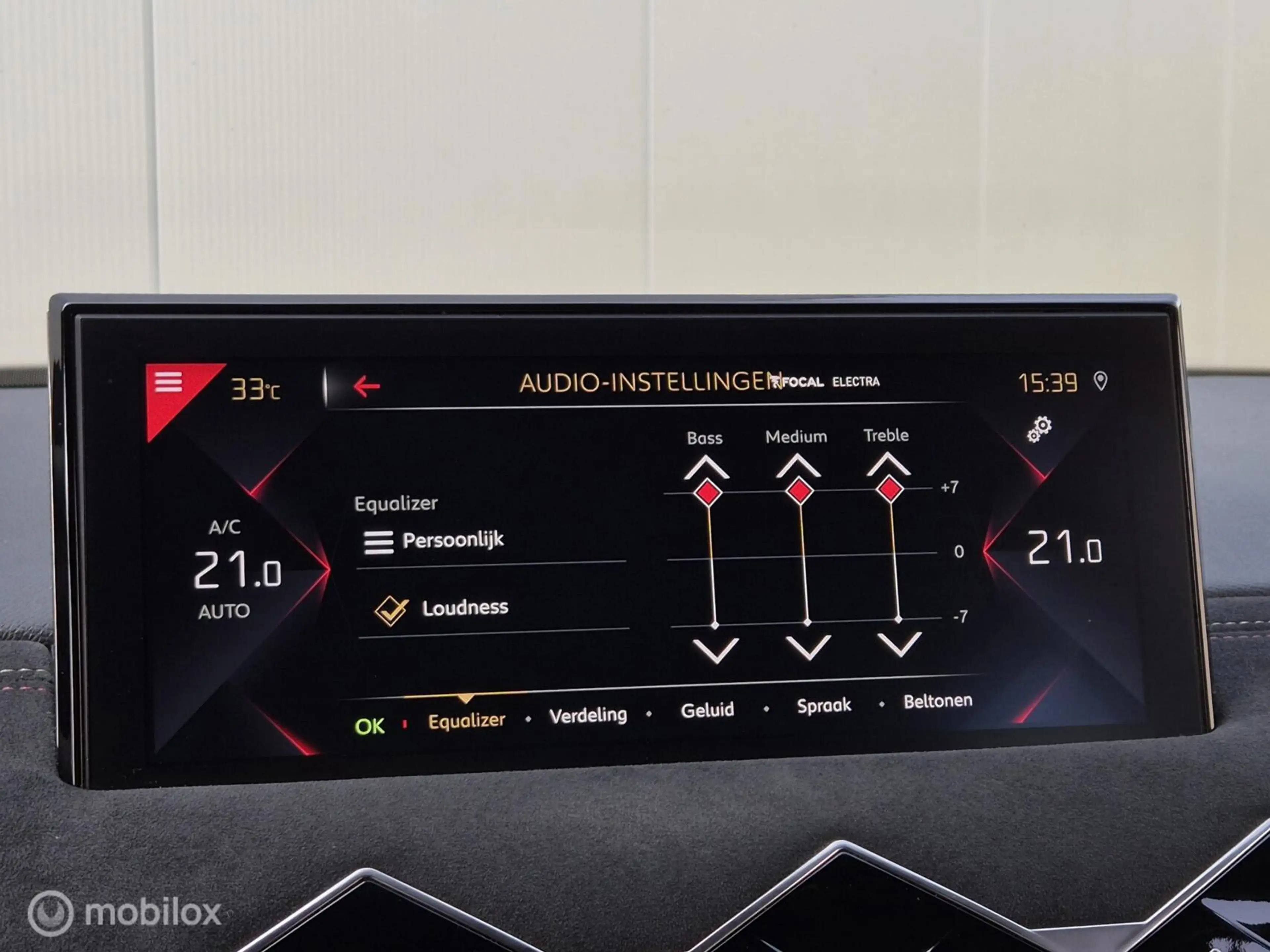 DS Automobiles DS 3 Crossback 1.2 PERFORMANCE LINE/ALCANTARA/HEAD-UP/FULL LED/CA — photo 32