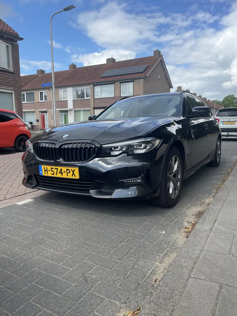BMW 318 Top onderhouden, 90% snelweg km gereden Zwart - 2
