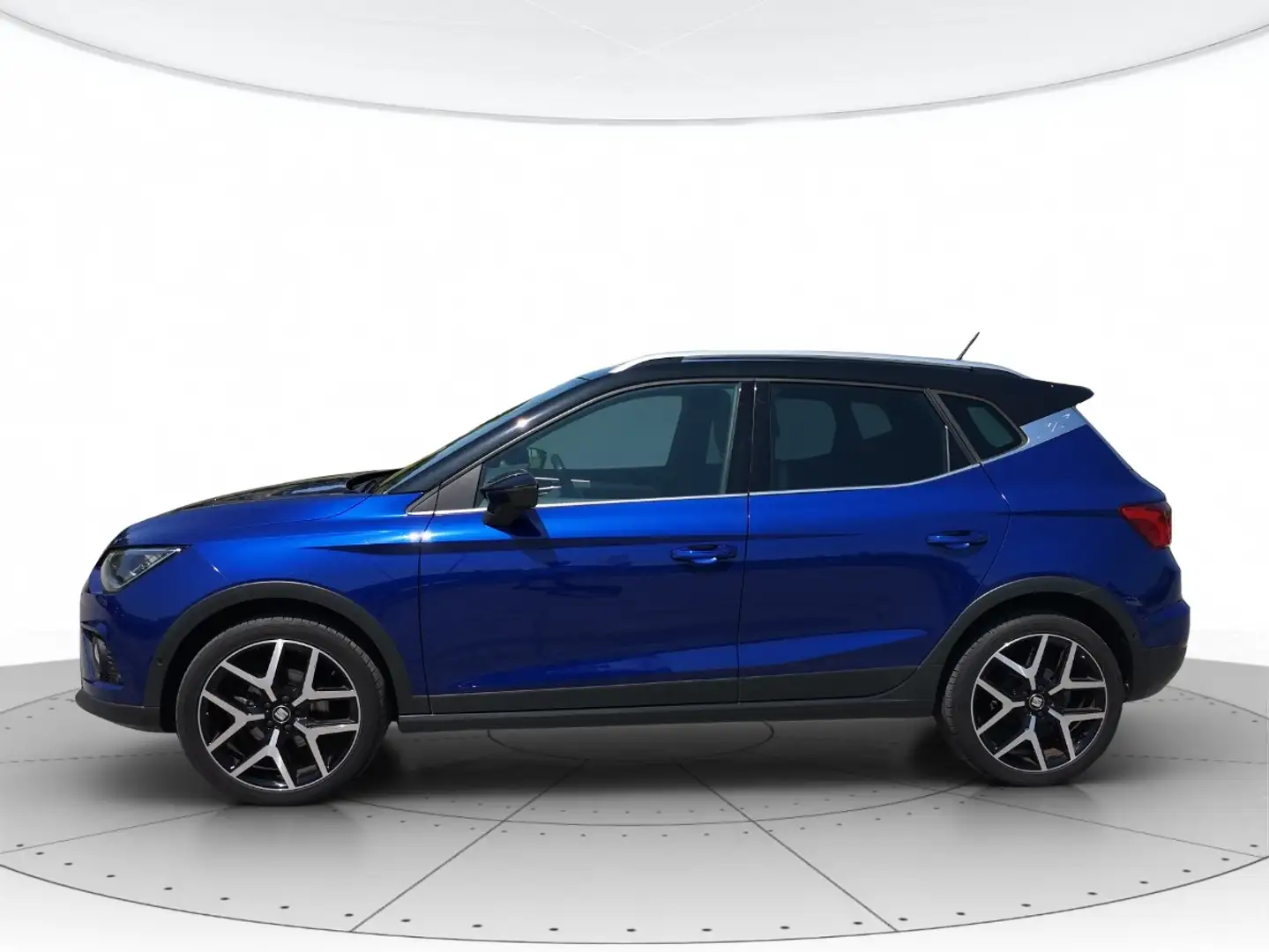SEAT Arona 1.0 tgi FR 90cv Blau - 2