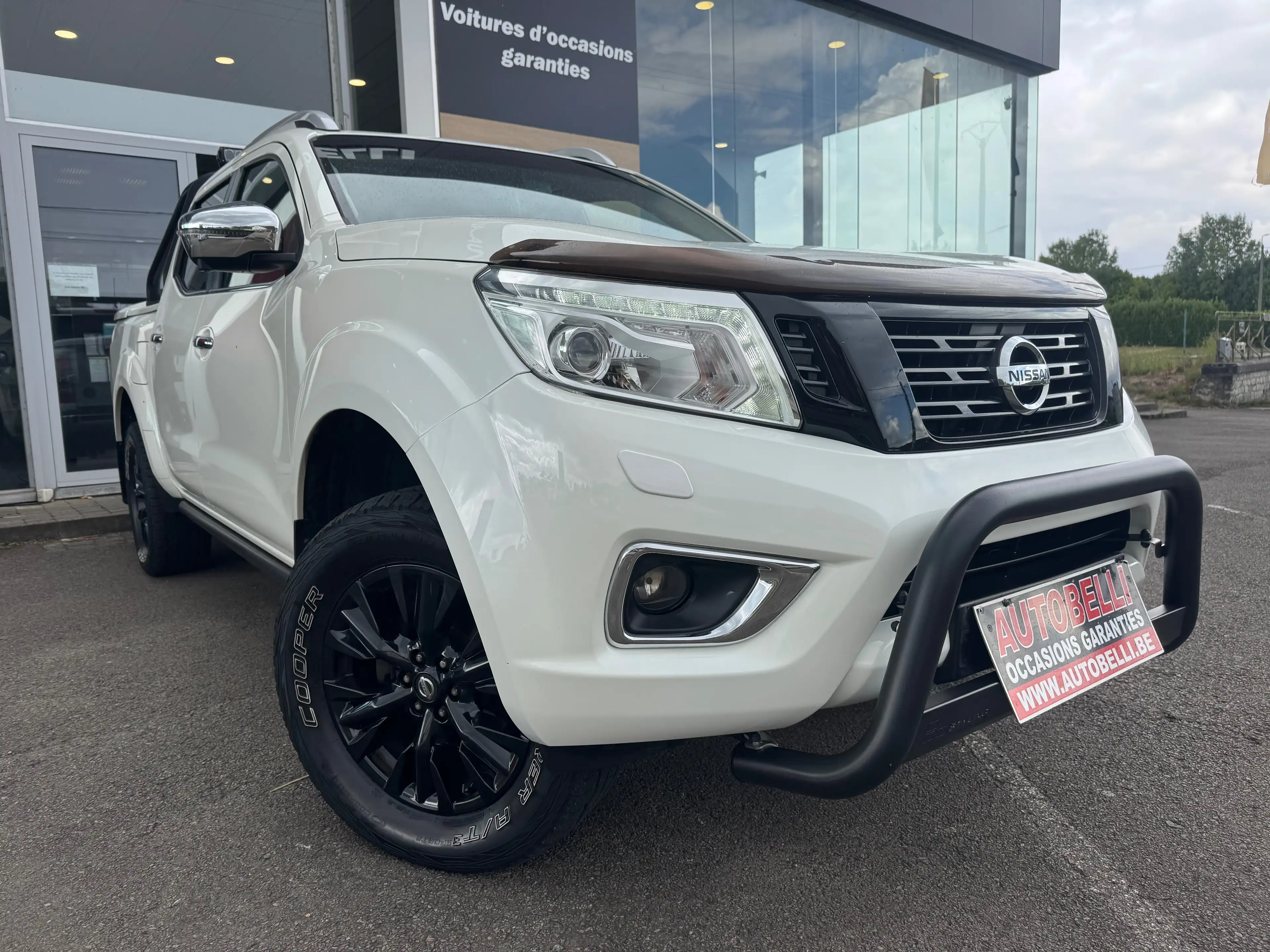 Nissan Navara 2.5 dCi 4x4**TEKNA**TOIT OUVRANT**FULL LED**CAMERA 360**GPS**TOP AUTO! — photo 2