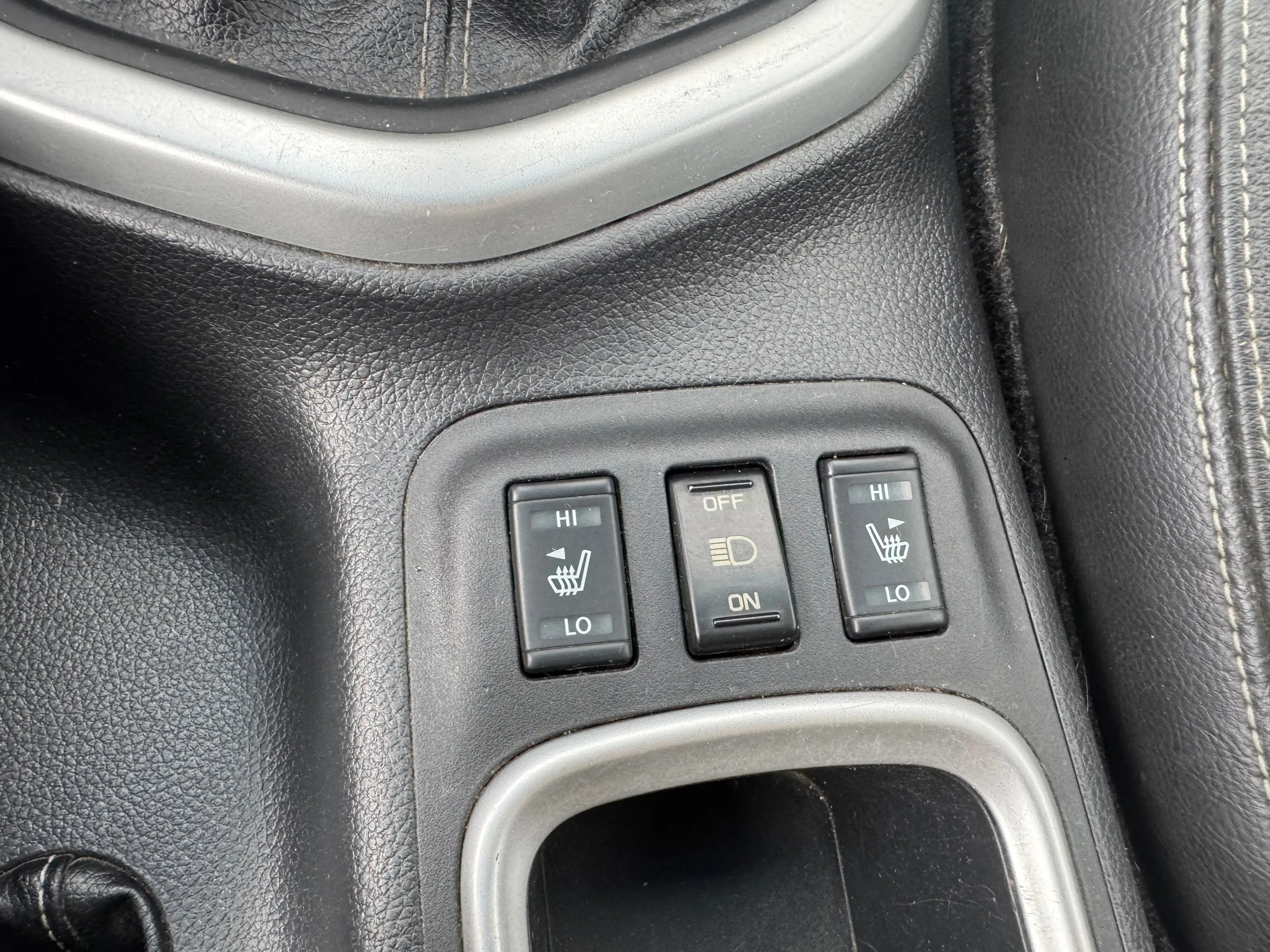 Nissan Navara 2.5 dCi 4x4**TEKNA**TOIT OUVRANT**FULL LED**CAMERA 360**GPS**TOP AUTO! — photo 14