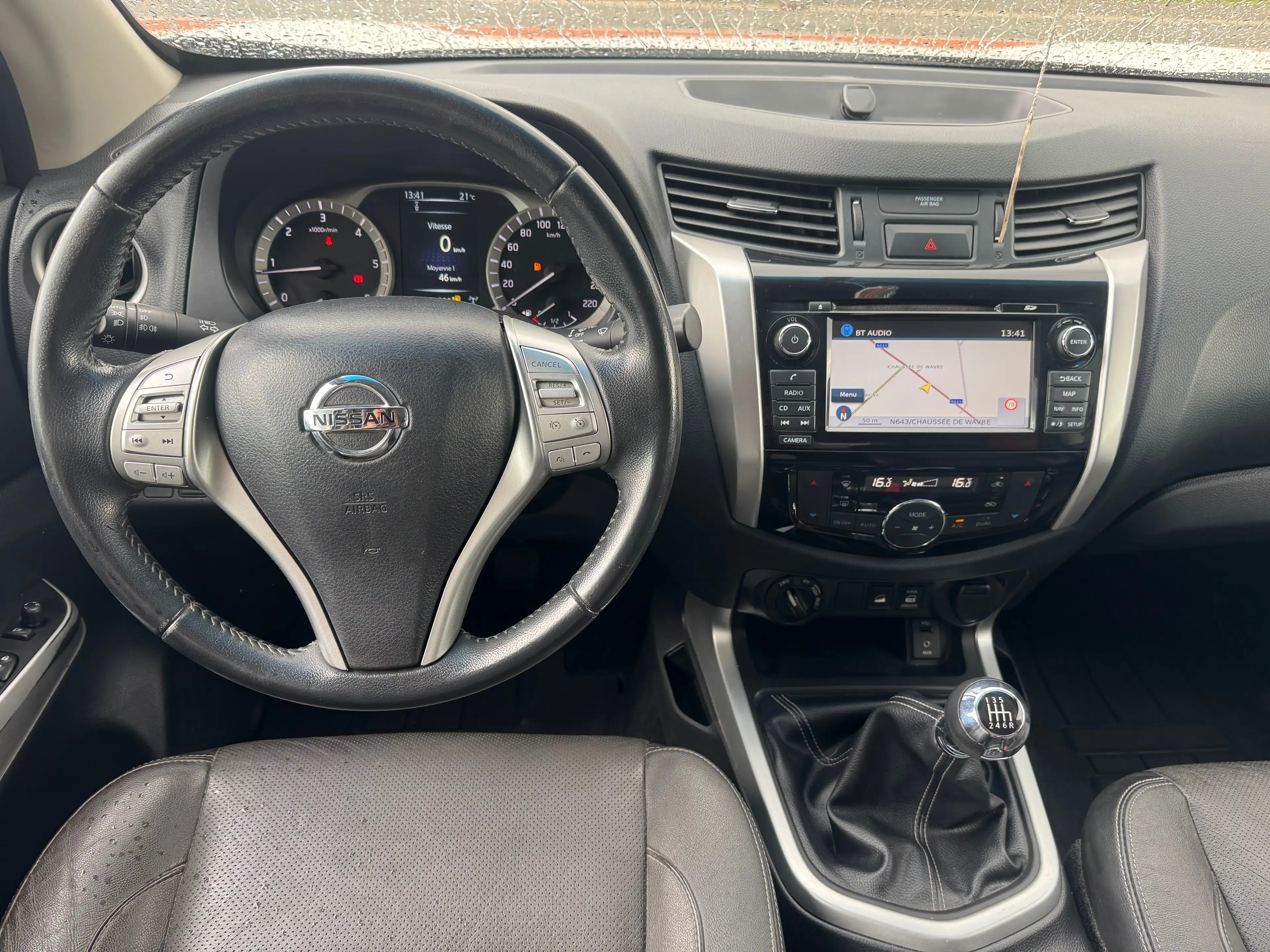 Nissan Navara 2.5 dCi 4x4**TEKNA**TOIT OUVRANT**FULL LED**CAMERA 360**GPS**TOP AUTO! — photo 11