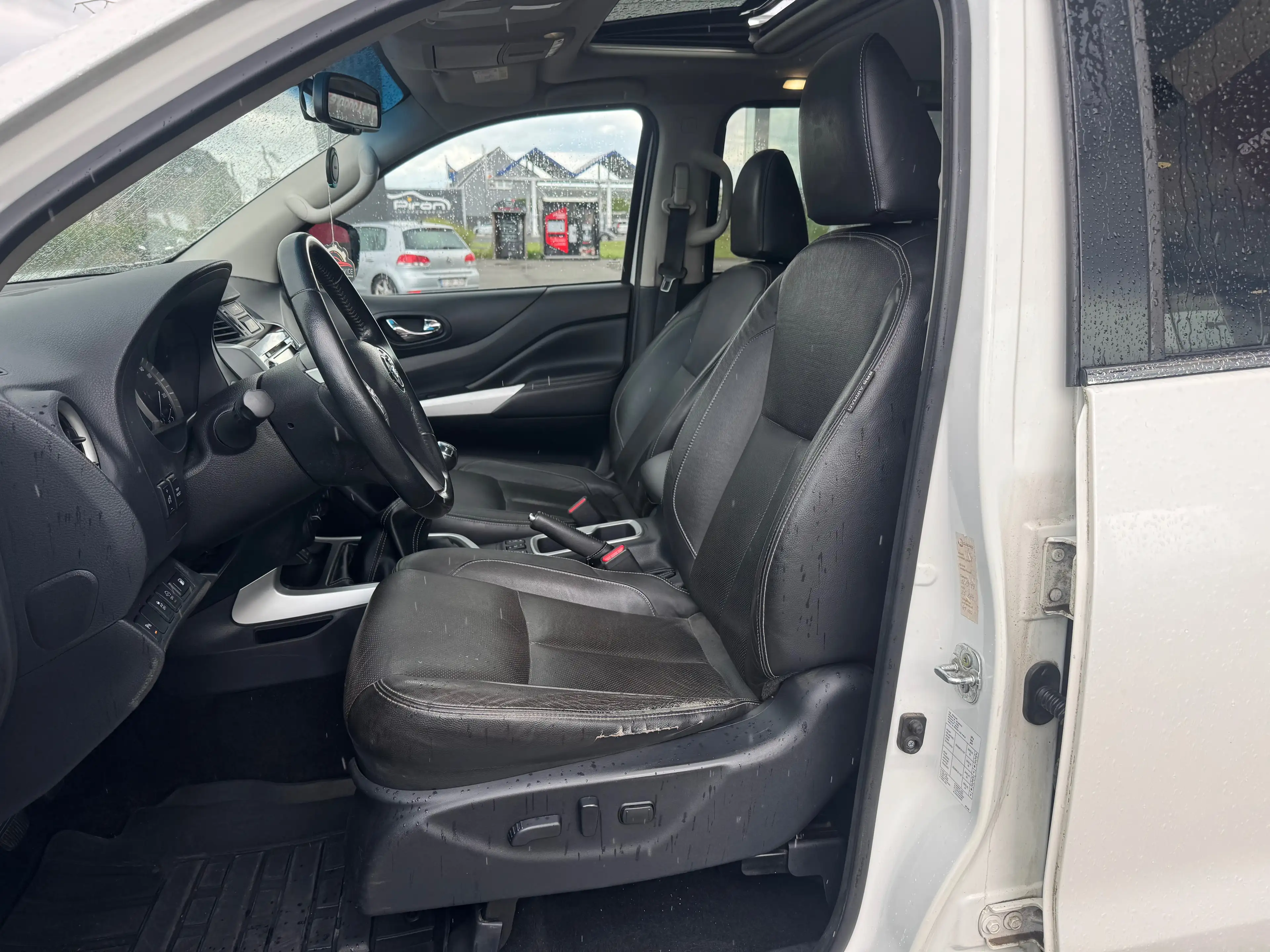 Nissan Navara 2.5 dCi 4x4**TEKNA**TOIT OUVRANT**FULL LED**CAMERA 360**GPS**TOP AUTO! — photo 12