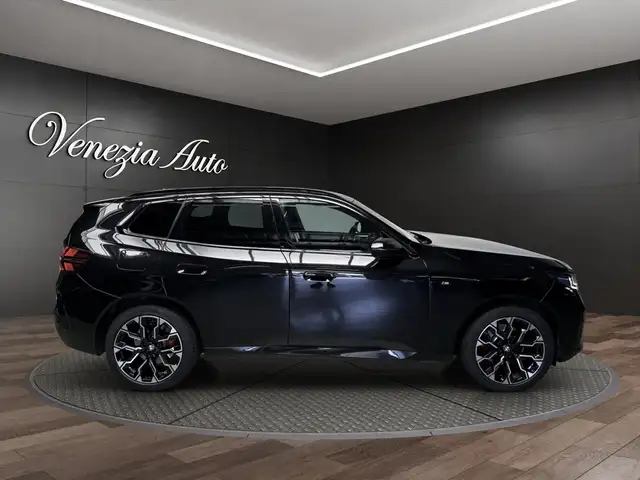BMW X3 view 11