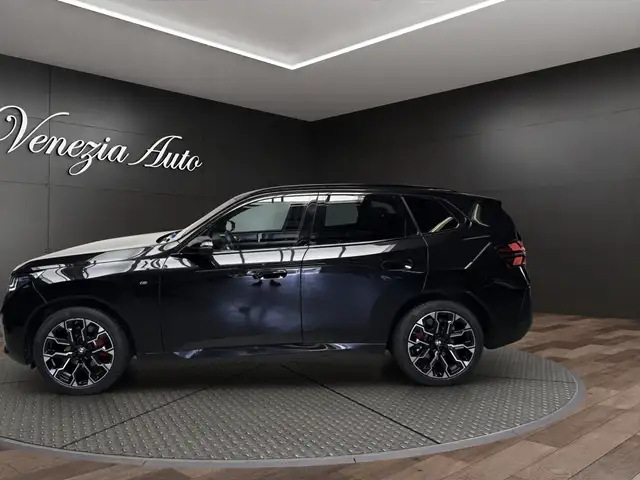 BMW X3 view 3