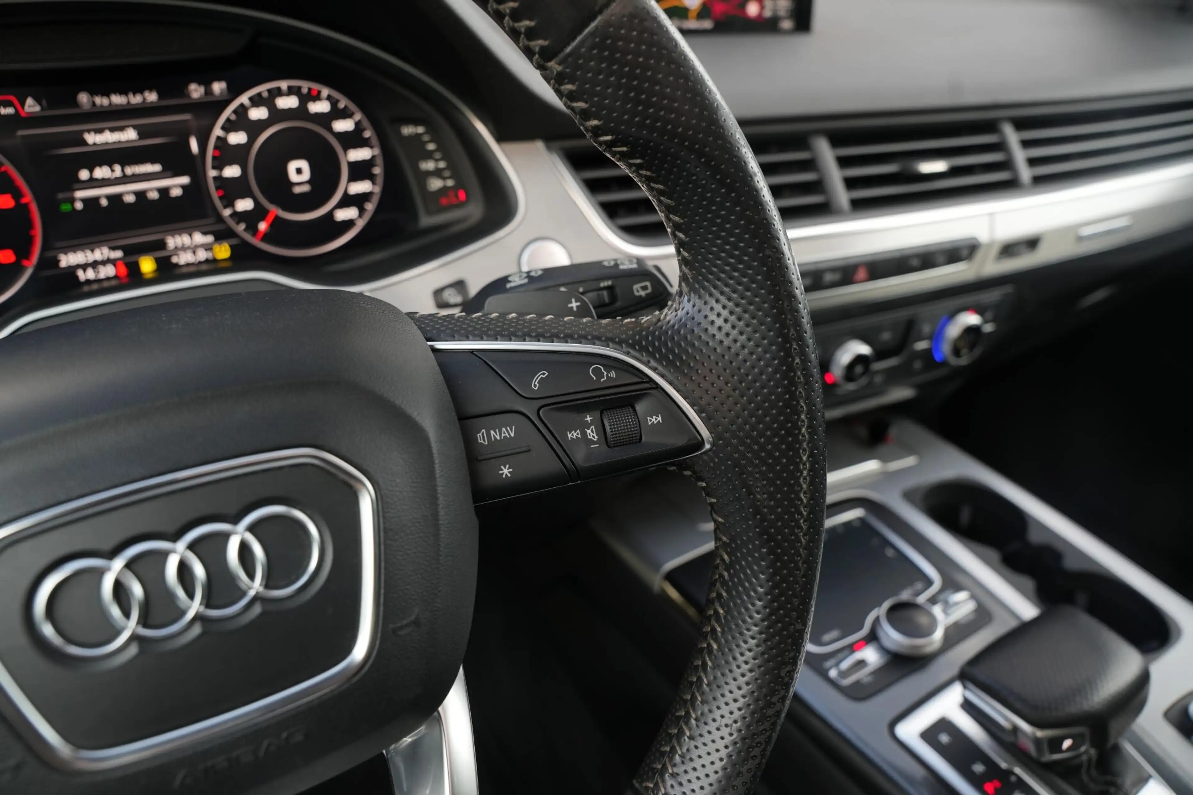 Audi Q7 3.0 TDI ultra quattro Pro Line S 7p Pano Leer S-li — photo 37