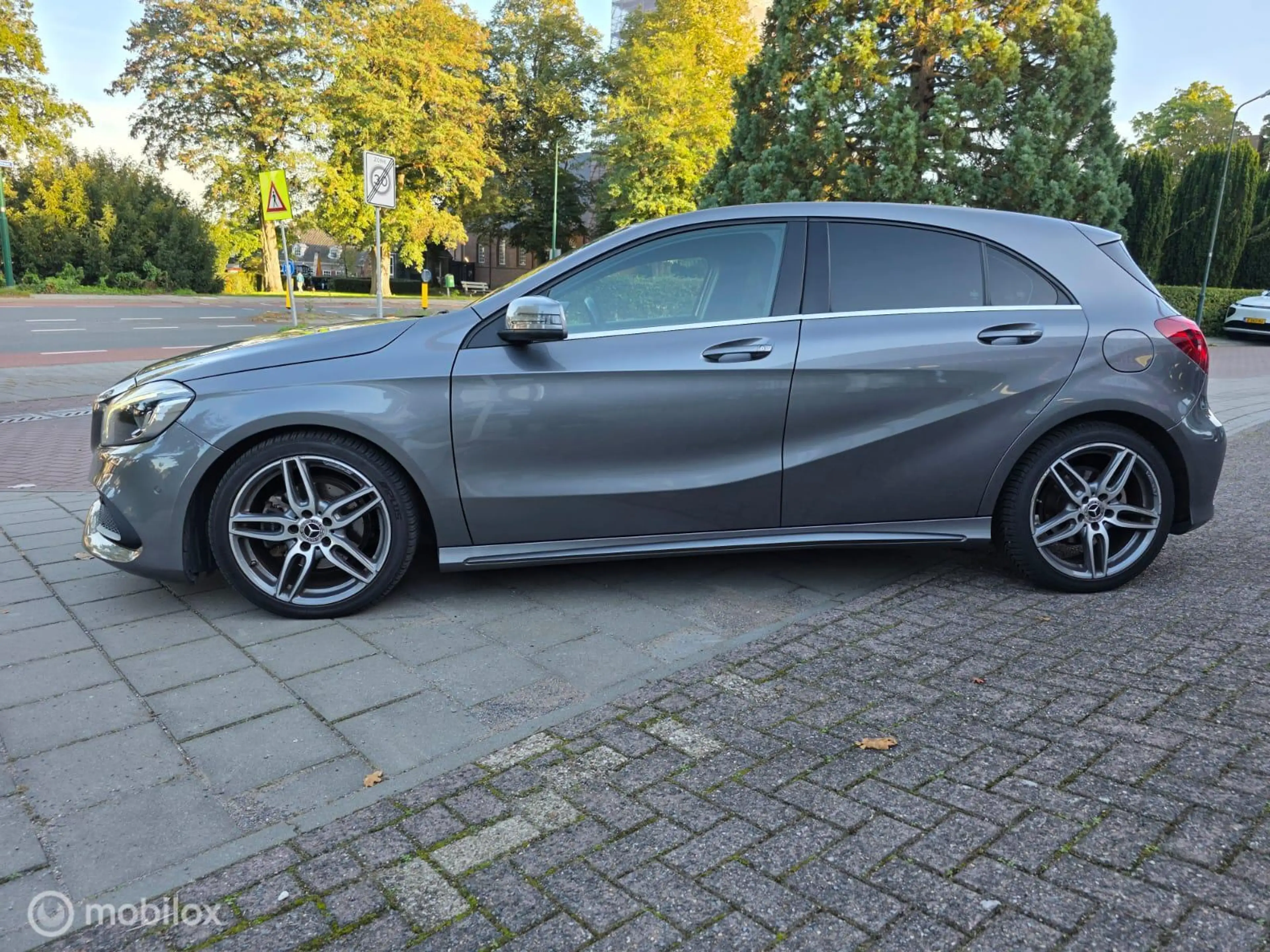 Mercedes-Benz A 180 d AMG Business Solution — photo 5