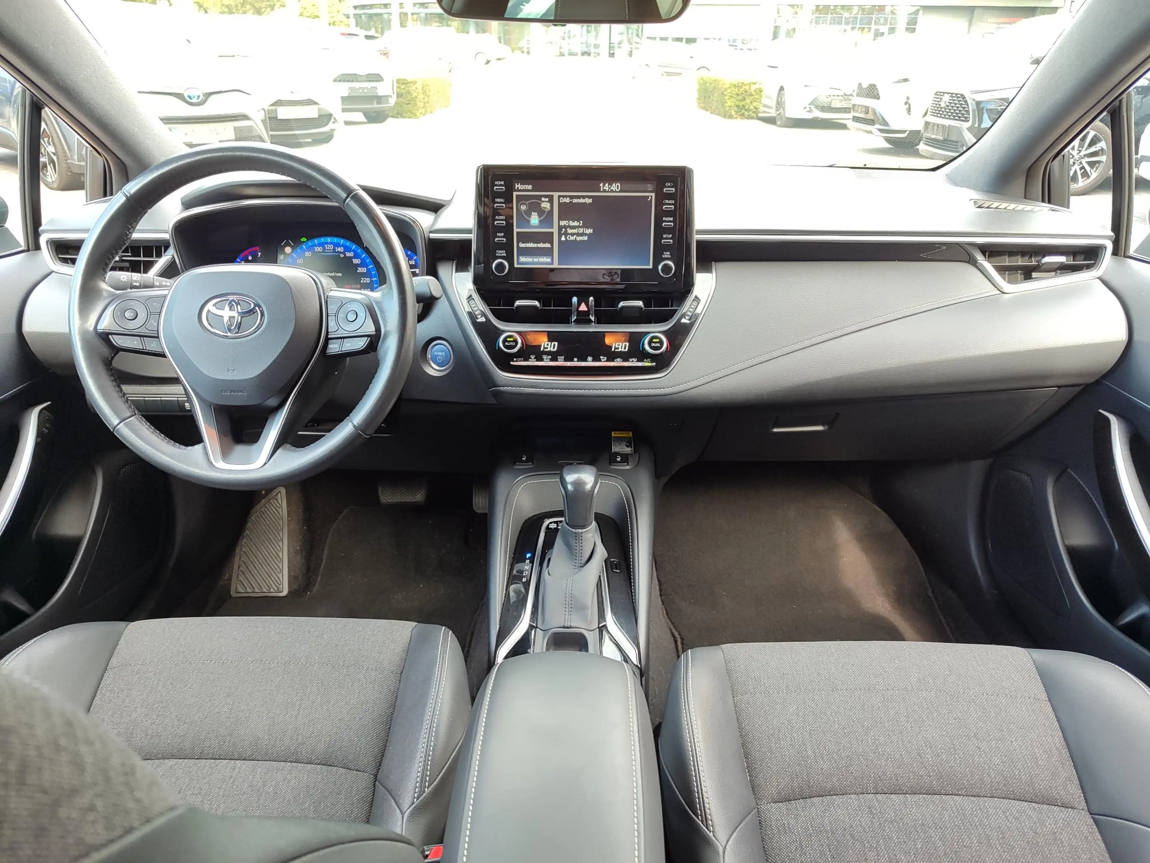 Toyota Corolla Touring Sports 1.8 Hybrid DYNAMIC STOELVERW KEYLES — photo 8