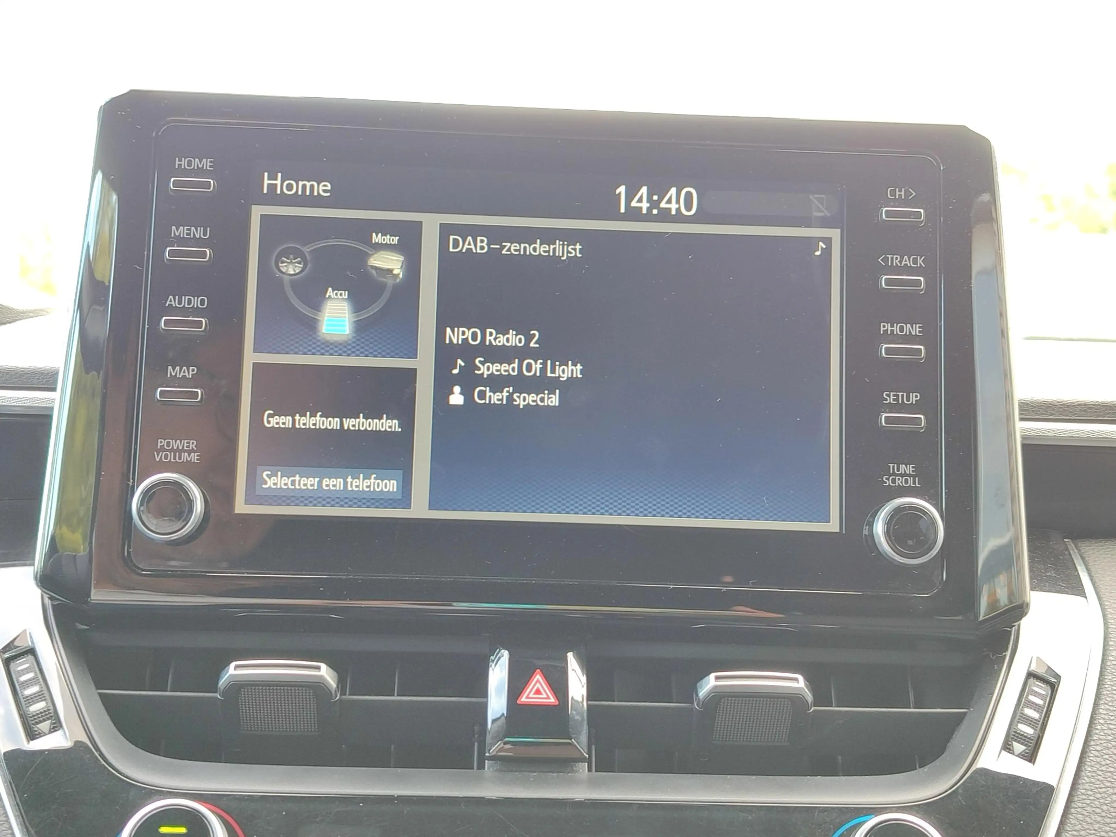 Toyota Corolla Touring Sports 1.8 Hybrid DYNAMIC STOELVERW KEYLES — photo 21