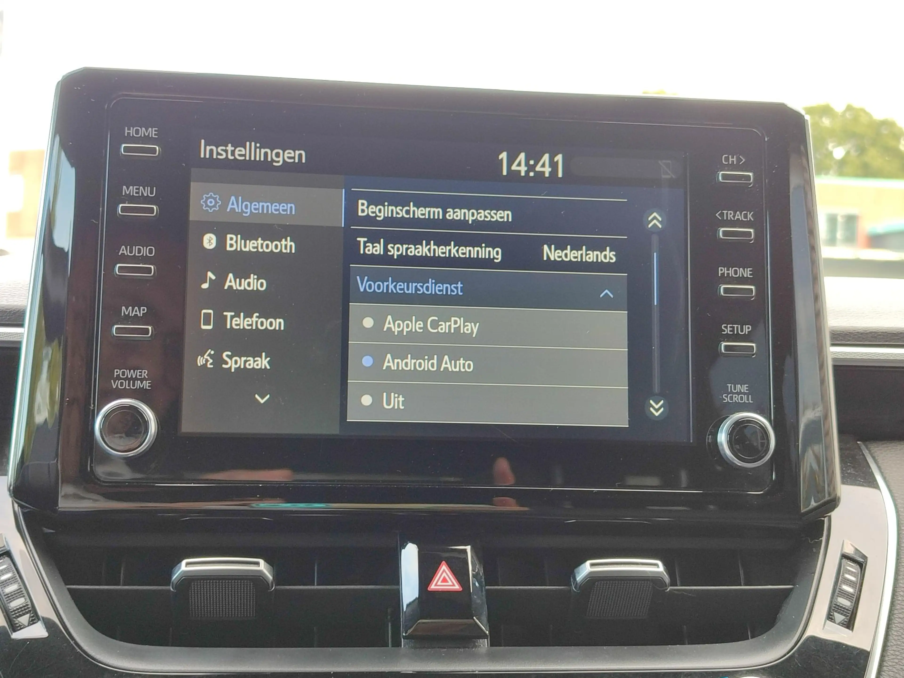 Toyota Corolla Touring Sports 1.8 Hybrid DYNAMIC STOELVERW KEYLES — photo 19