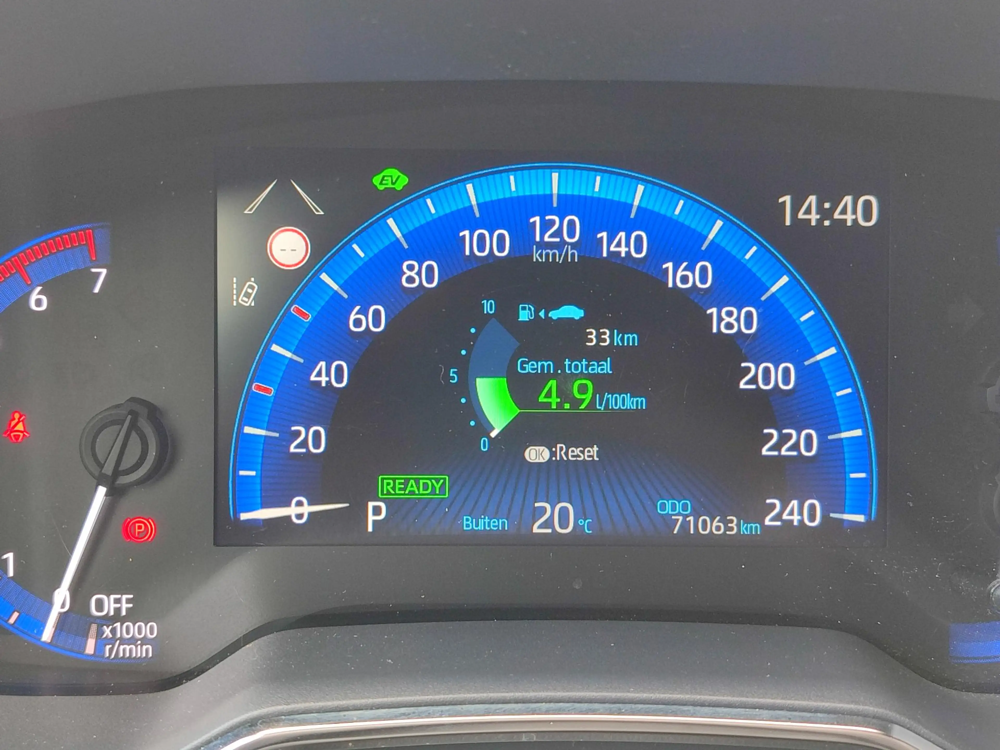 Toyota Corolla Touring Sports 1.8 Hybrid DYNAMIC STOELVERW KEYLES — photo 14