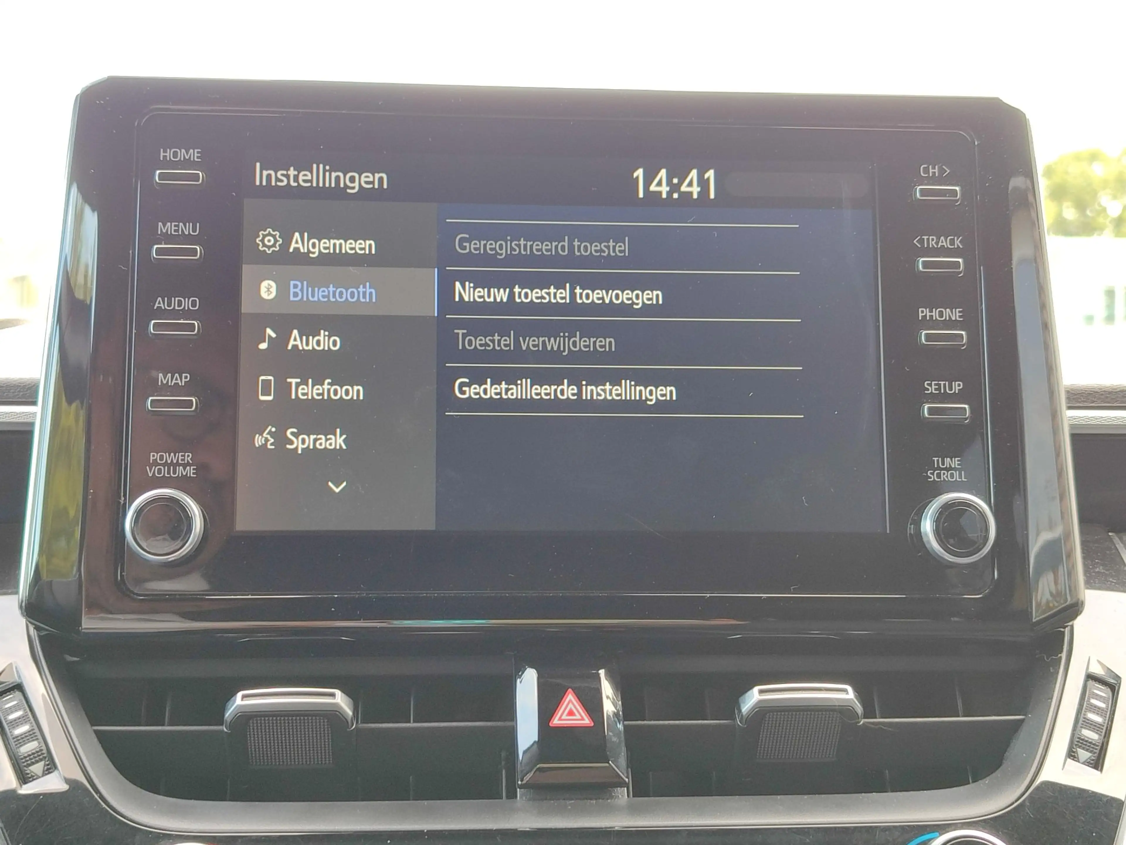 Toyota Corolla Touring Sports 1.8 Hybrid DYNAMIC STOELVERW KEYLES — photo 20