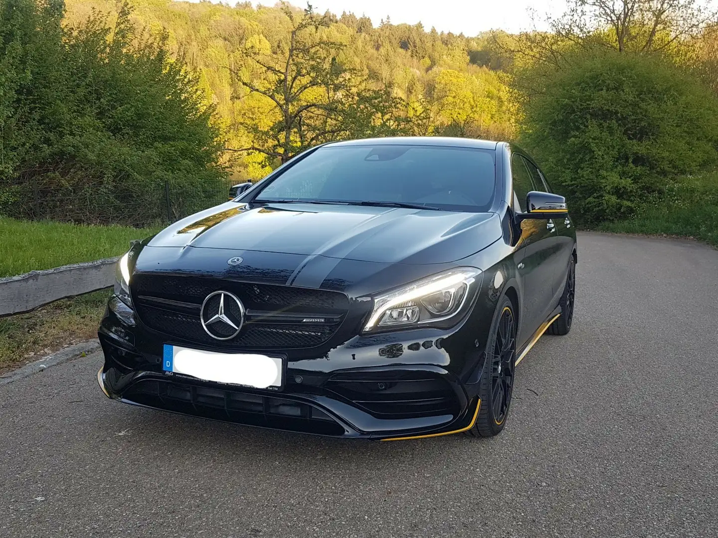 Mercedes-Benz CLA 45 AMG 18.700km Shooting Brake, Yellow Night Edition Schwarz - 2