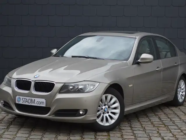 BMW 320 320d 163ch Luxe AUTO NAVI CARNET CARPASS