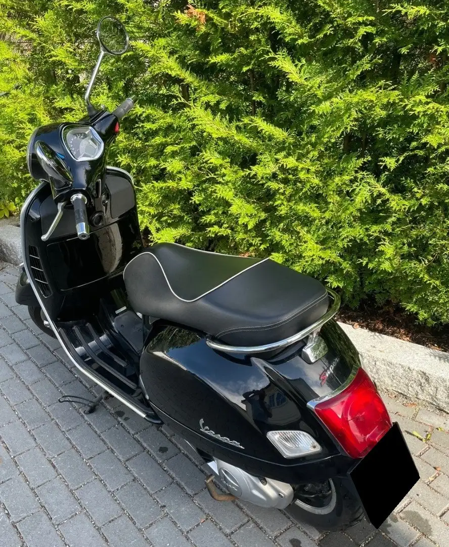 Vespa GTS 125 Nero - 2